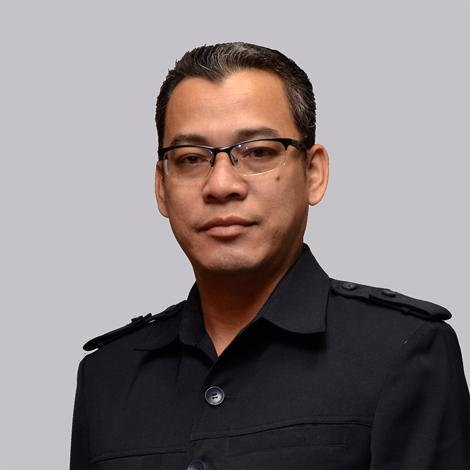 ENCIK MOHD YUSRI BIN ADANAN